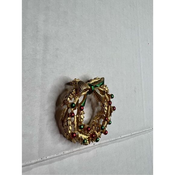 Gerry’s vintage gold tone enamel wreath brooch - Picture 3 of 8